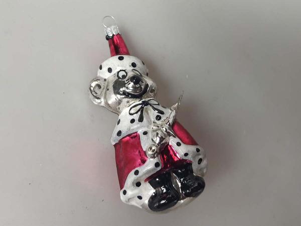 Musikalischer Bär als Weihnachtsmann